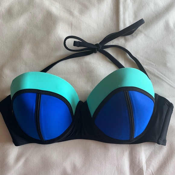 Color Block Bikini Set - Picture 2 of 7
